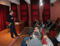 Tekman'da servis sürücüleri eğitildi